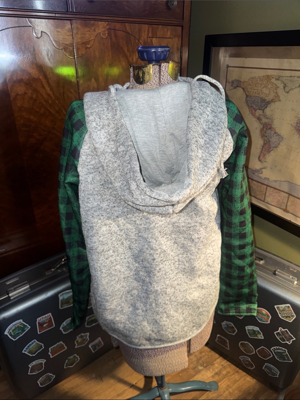 Green Bay Packers Women's 2XL Plaid Sleeve 1/4 Snap Hoodie - Picture 5 of 8